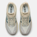 Tênis New Balance Fuelcell Rebel V5 Masculino Bege-Cinza