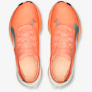 Tênis On Running Cloudboom Strike Feminino Laranja-Branco