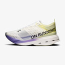Tênis On Running Cloudboom Strike Feminino Branco-Amarelo Limão