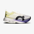 Tênis On Running Cloudboom Strike Feminino Branco-Amarelo Limão
